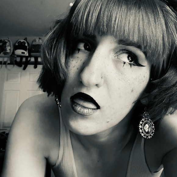 Meet your Posher, Heather - Picture 9 of 16